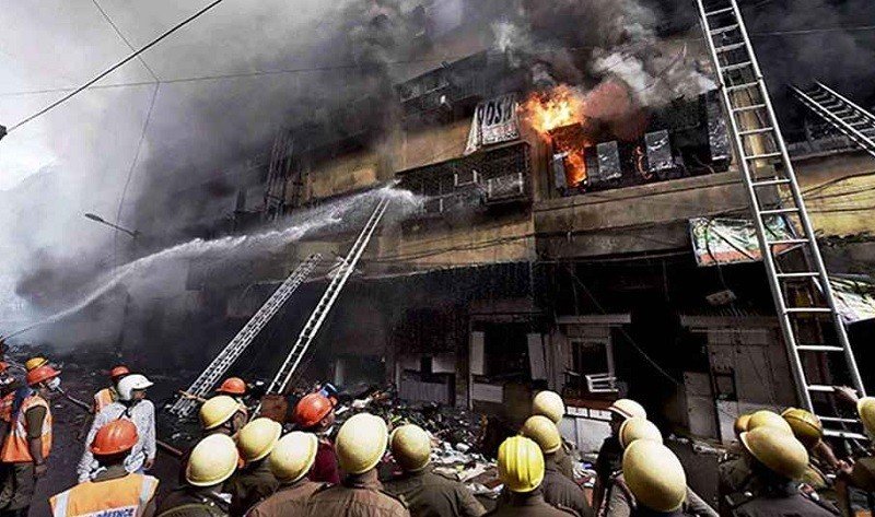 Devastating Fire at Hotel Near Kolkata’s New Market Claims 9 Bangladeshi Lives